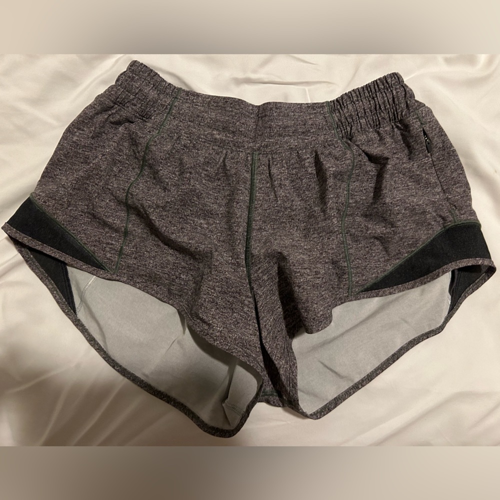 Lululemon Hotty-hot low-rise 2.5” running shorts. Size 6